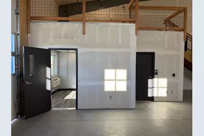 501 SW Veterans Way #101, Redmond, OR 97756 - Photo 4