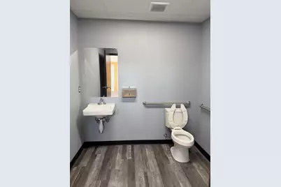 501 SW Veterans Way #104, Redmond, OR 97756 - Photo 8