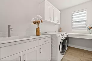 3843 NE Oakside Loop, Bend, OR 97701 - Photo 22