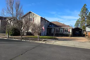 16 Portabello Way, Eagle Point, OR 97524 - Photo 2