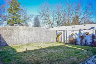 902 N Keene Way Dr, Medford, OR 97504 - Photo 8