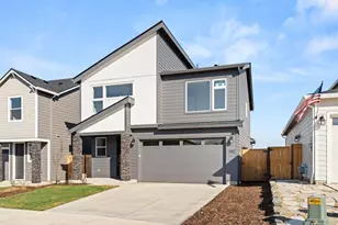 145 Valemont Dr, Eagle Point, OR 97524 - Photo 1
