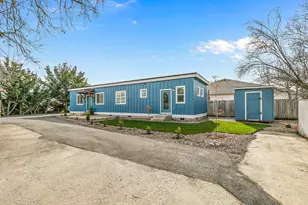 2649 Redwood Ave, Grants Pass, OR 97527 - Photo 2