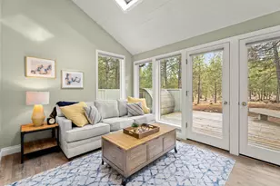 18025 Camas Ln, Sunriver, OR 97707 - Photo 2
