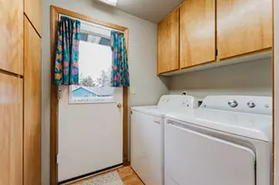 734 SE Manley Pl, Bend, OR 97702 - Photo 36