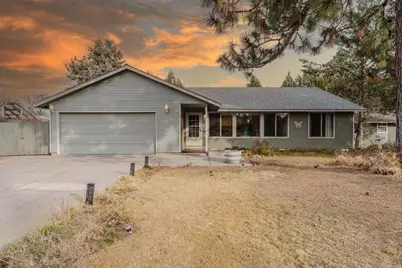 734 SE Manley Place, Bend, OR 97702 - Photo 2