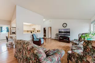 734 SE Manley Pl, Bend, OR 97702 - Photo 10