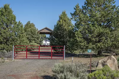 17940 4th Avenue, Bend, OR 97703 - Photo 2