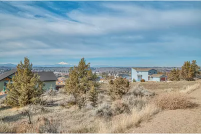 464 SE Manzanita Drive, Madras, OR 97741 - Photo 2