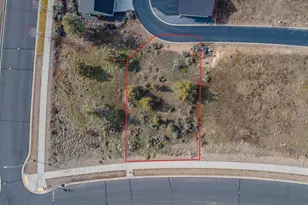 464 SE Manzanita Dr, Madras, OR 97741 - Photo 1