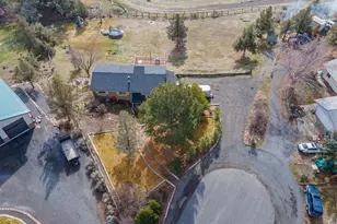 1133 NE Scenic Dr, Madras, OR 97741 - Photo 36