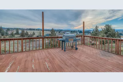 1133 NE Scenic Drive, Madras, OR 97741 - Photo 8