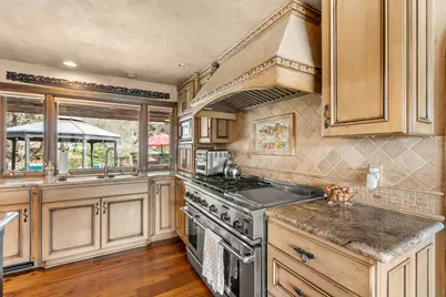 1117 NE Memorial Drive, Grants Pass, OR 97526 - Photo 28