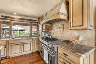 1117 NE Memorial Dr, Grants Pass, OR 97526 - Photo 28