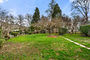 1117 NE Memorial Dr, Grants Pass, OR 97526 - Photo 12