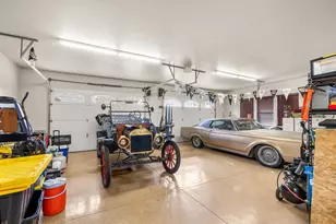 1117 NE Memorial Dr, Grants Pass, OR 97526 - Photo 52