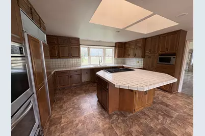 800 Sunny Glen Way, Wolf Creek, OR 97497 - Photo 6