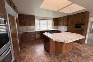 800 Sunny Glen Way, Wolf Creek, OR 97497 - Photo 6