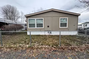 4751 Bellm Dr, Klamath Falls, OR 97603 - Photo 2