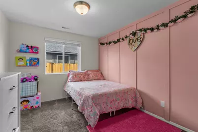 725 NE Redwood Avenue, Redmond, OR 97756 - Photo 24