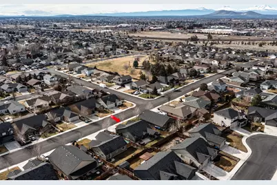 725 NE Redwood Avenue, Redmond, OR 97756 - Photo 40