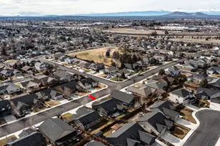 725 NE Redwood Ave, Redmond, OR 97756 - Photo 40