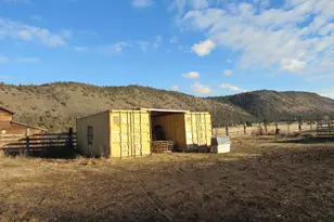 29277 N Hwy 97 Hwy N, Chiloquin, OR 97624 - Photo 18