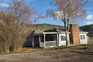 29277 N Hwy 97 Hwy N, Chiloquin, OR 97624 - Photo 1