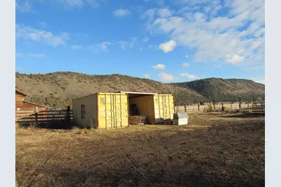 29277 N Highway 97 Highway N #251122, Chiloquin, OR 97624 - Photo 18