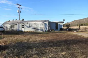 29277 N Hwy 97 Hwy N, Chiloquin, OR 97624 - Photo 12