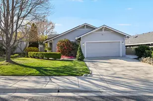 88 Mountain View Dr, Phoenix, OR 97535 - Photo 2