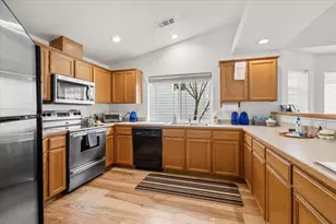 88 Mountain View Dr, Phoenix, OR 97535 - Photo 8