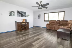 4717 Gary St, Klamath Falls, OR 97603 - Photo 4