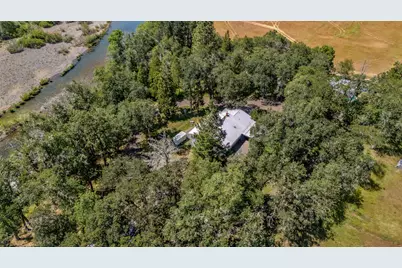 300 W 6th Street, Kerby, OR 97531 - Photo 2