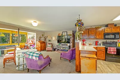 300 W 6th Street, Kerby, OR 97531 - Photo 8