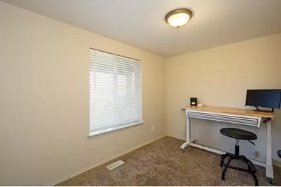 1113 NW 22nd Place, Redmond, OR 97756 - Photo 20