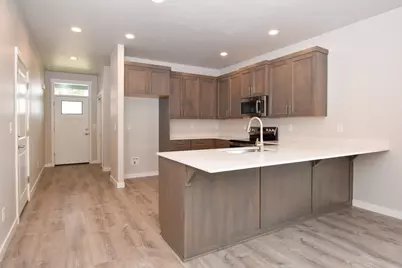 2364 SW 25th Street, Redmond, OR 97756 - Photo 2