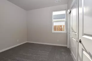 2364 SW 25th St, Redmond, OR 97756 - Photo 14