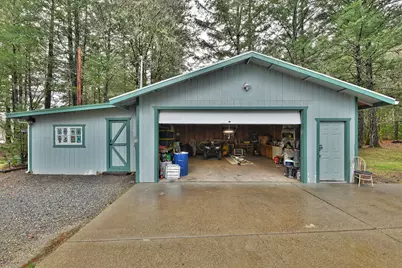 2056 Rockydale Road, Cave Junction, OR 97523 - Photo 24
