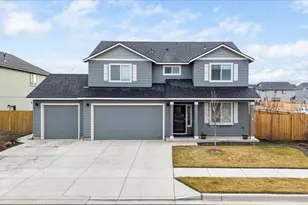 3308 NW 9th St, Redmond, OR 97756 - Photo 2