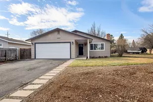 4900 Gatewood Dr, Klamath Falls, OR 97603 - Photo 2