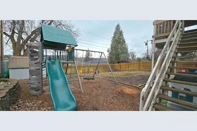 164 Peach Street, Klamath Falls, OR 97601 - Photo 10