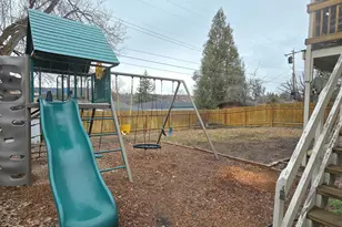 164 Peach St, Klamath Falls, OR 97601 - Photo 10