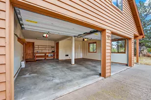 69288 Sabrina Ln, Sisters, OR 97759 - Photo 40