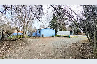 5131 Bristol Avenue, Klamath Falls, OR 97603 - Photo 2