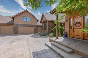 17171 SW Chaparral Dr, Powell Butte, OR 97753 - Photo 2