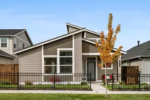 3843 NE Petrosa Ave, Bend, OR 97701 - Photo 2