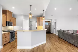 3969 Sunleaf Ave, Medford, OR 97504 - Photo 14