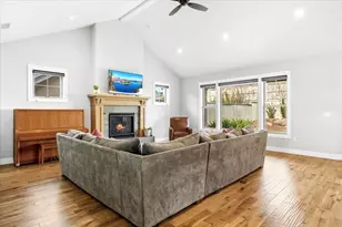 3969 Sunleaf Ave, Medford, OR 97504 - Photo 8