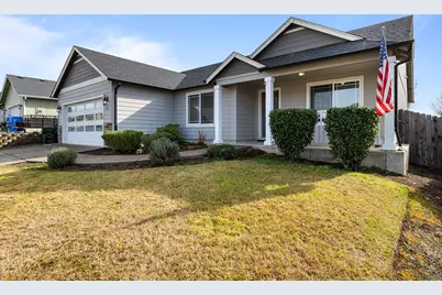 631 Nottingham Terrace, Eagle Point, OR 97524 - Photo 2